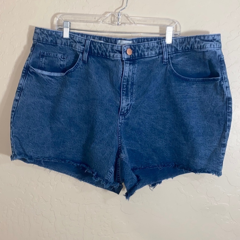 Universal Thread Vintage midi jean shorts